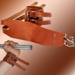 AK - WW - 1022<br><p>Leather Wrist Protector</p>
<p>Made of Leather</p>
